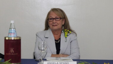 DONNE DALLA PELLE DURA